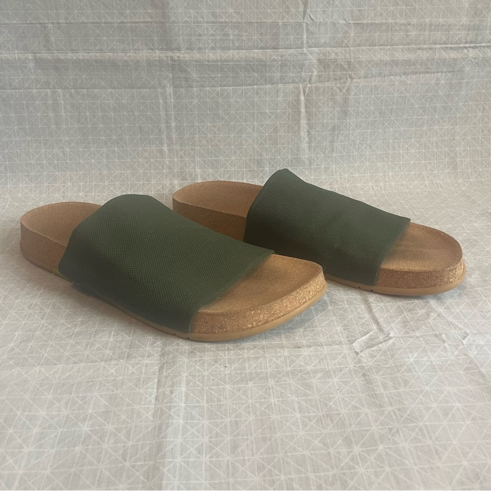Message The Shaw Slide in Olive Green 43